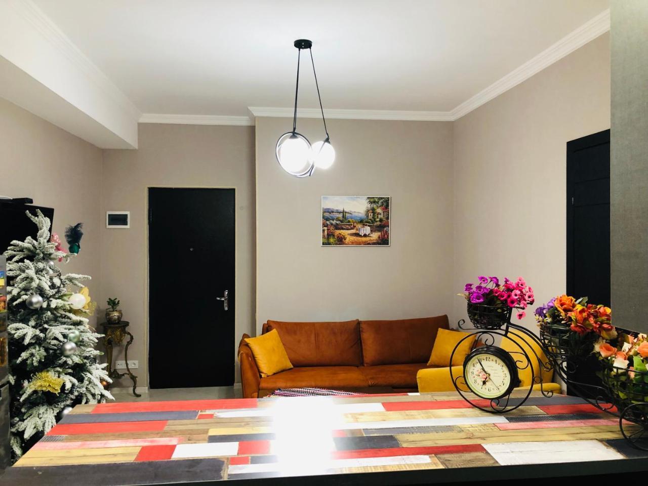 Apartamento Chika Kutaisi Exterior foto