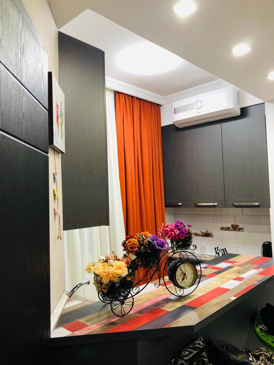 Apartamento Chika Kutaisi Exterior foto
